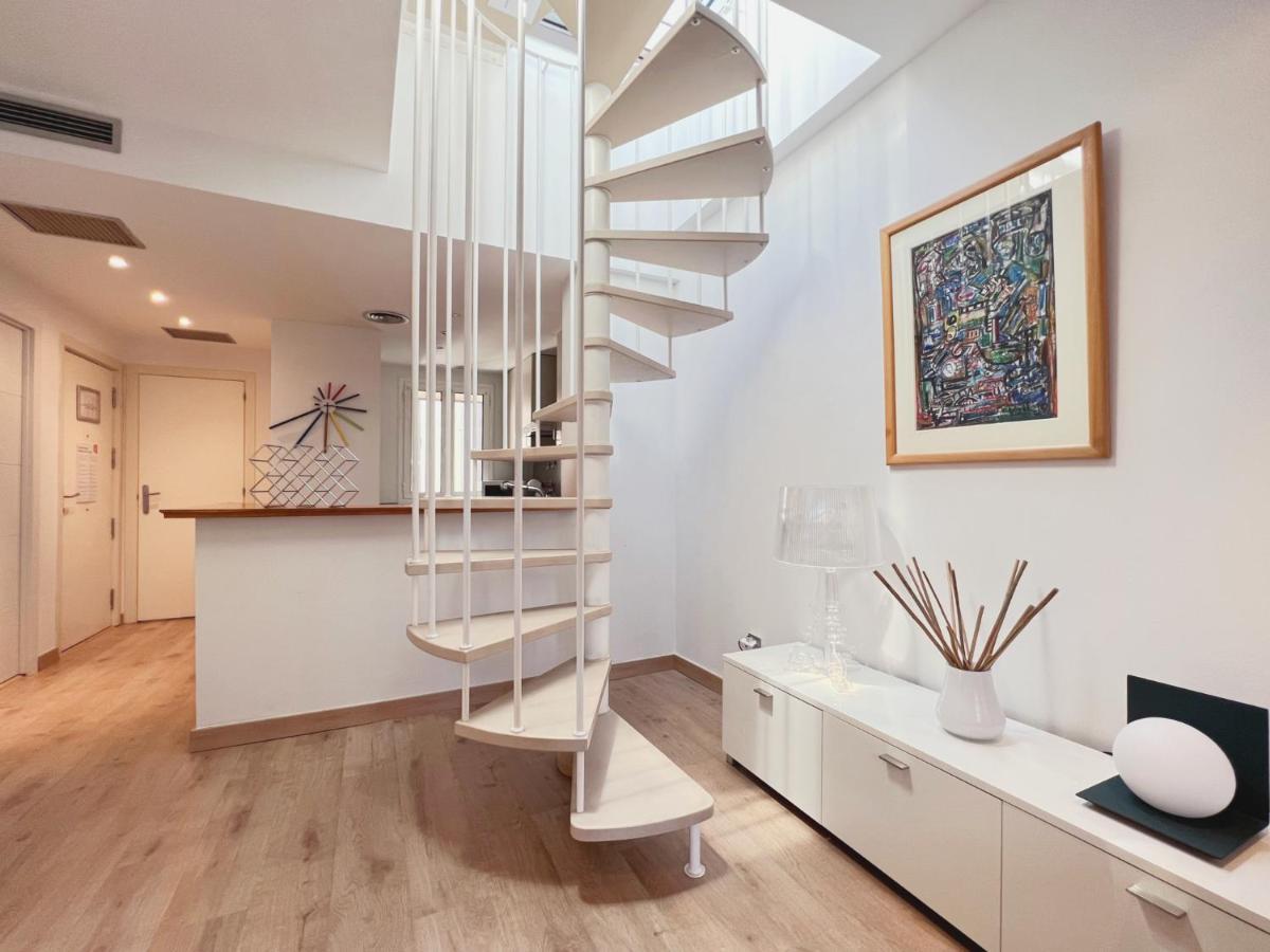 Stay U-nique Apartments Urquinaona II Barcelone Extérieur photo